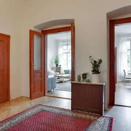 Charming 2br Garden Views In Historic Vinohrady