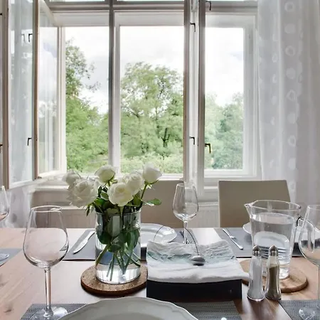 Charming 2br Garden Views In Historic Vinohrady