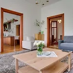 Apartment Charming 2br Garden Views In Historic Vinohrady Prague