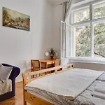 Charming 2br Garden Views In Historic Vinohrady Daire *