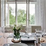 Charming 2br Garden Views In Historic Vinohrady