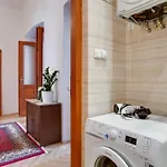 Charming 2br Garden Views In Historic Vinohrady *