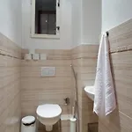 Charming 2br Garden Views In Historic Vinohrady Daire *