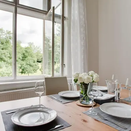 Appartamento Charming 2br Garden Views In Historic Vinohrady *